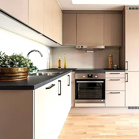 New Modern 2 With 2 Beds & Free Parking Apartamento *