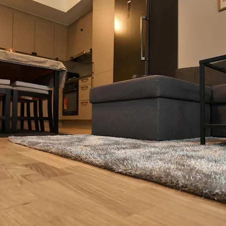 New Modern 2 With 2 Beds & Free Parking Apartamento