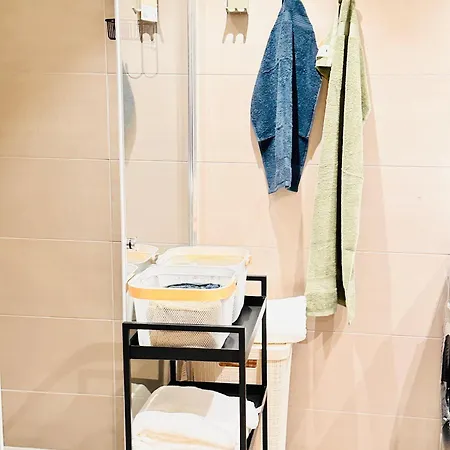 New Modern 2 With 2 Beds & Free Parking Apartamento *