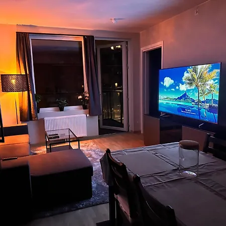 شقة New Modern 2 With 2 Beds & Free Parking *