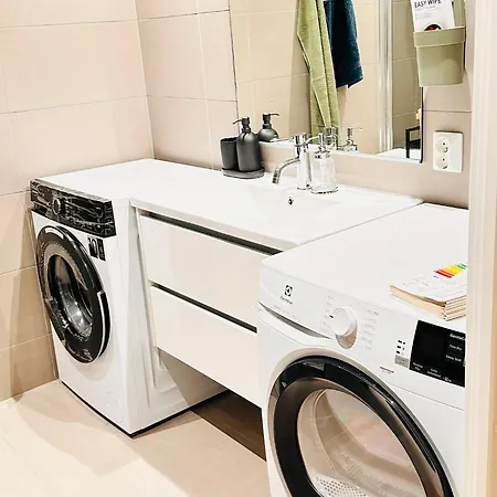 New Modern 2 With 2 Beds & Free Parking * Lorenskog