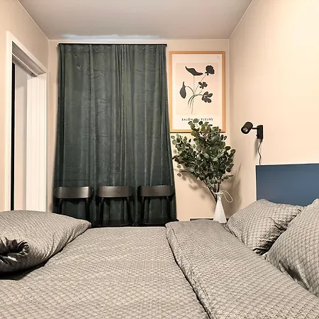 New Modern 2 With 2 Beds & Free Parking *