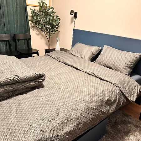 شقة New Modern 2 With 2 Beds & Free Parking