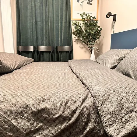 Apartamento New Modern 2 With 2 Beds & Free Parking *