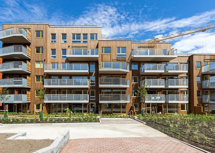 New Modern 2 With 2 Beds & Free Parking *