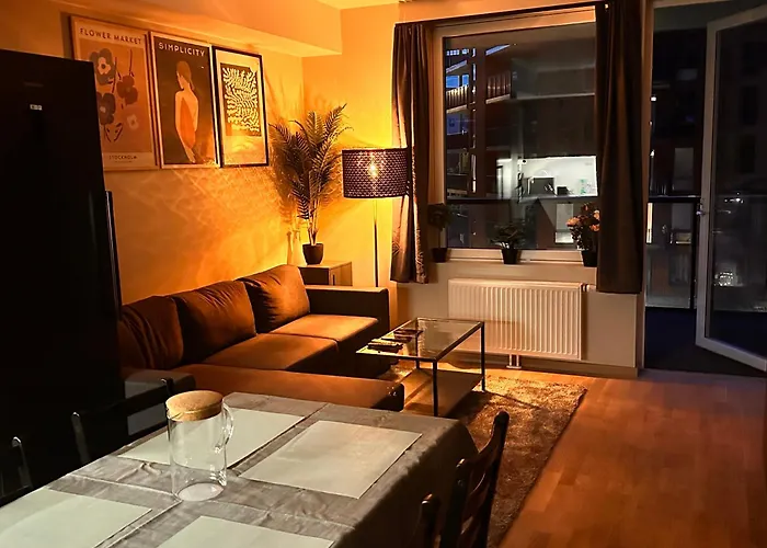 New Modern 2 With 2 Beds & Free Parking Апартаменты Лёренскуг