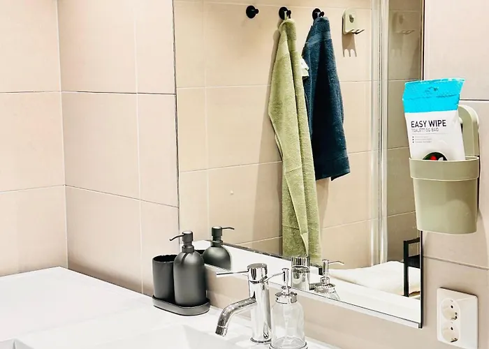 Διαμέρισμα New Modern 2 With 2 Beds & Free Parking *