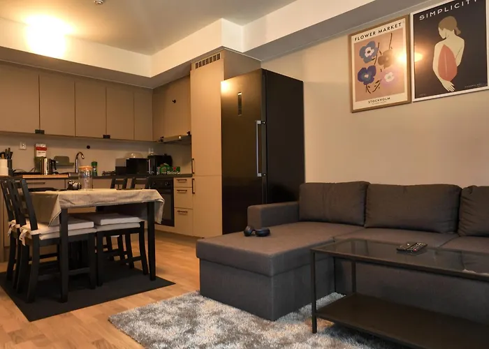New Modern 2 With 2 Beds & Free Parking *
