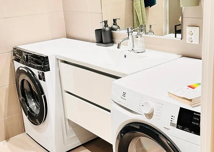 Apartman New Modern 2 With 2 Beds & Free Parking