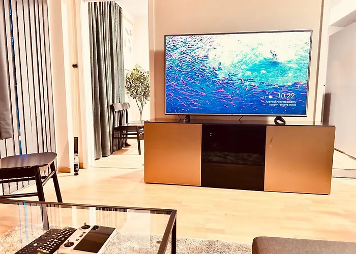 New Modern 2 With 2 Beds & Free Parking Apartman