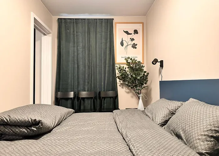 New Modern 2 With 2 Beds & Free Parking *